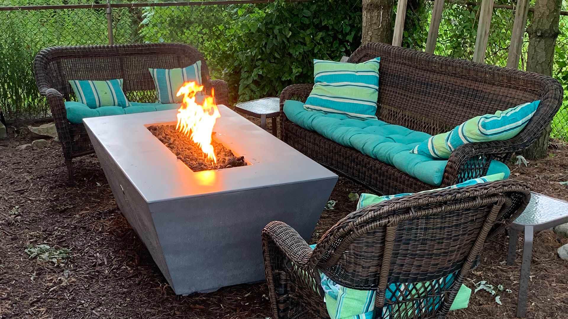 ANGELUS FIRE PIT - GFRC CONCRETE - top view patio