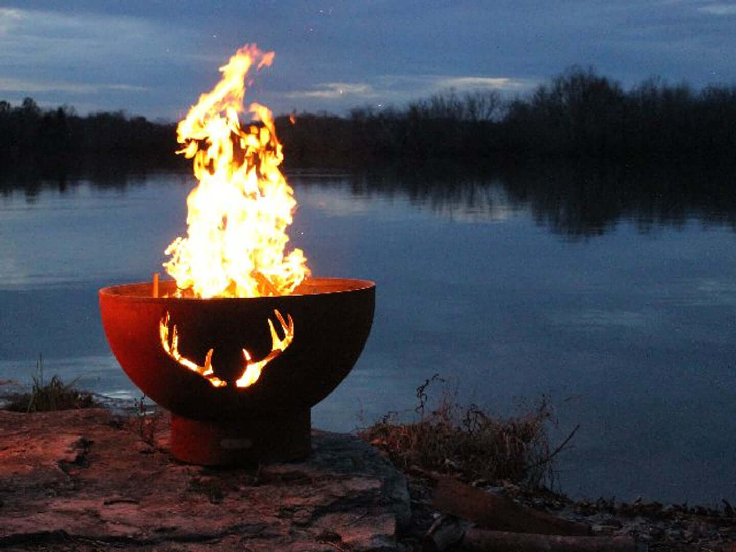 Antlers Fire Pit - side view fire