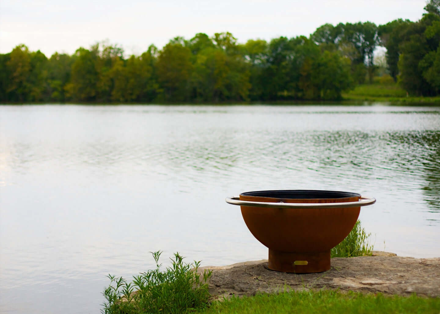 Bella Luna Fire Pit - far side view