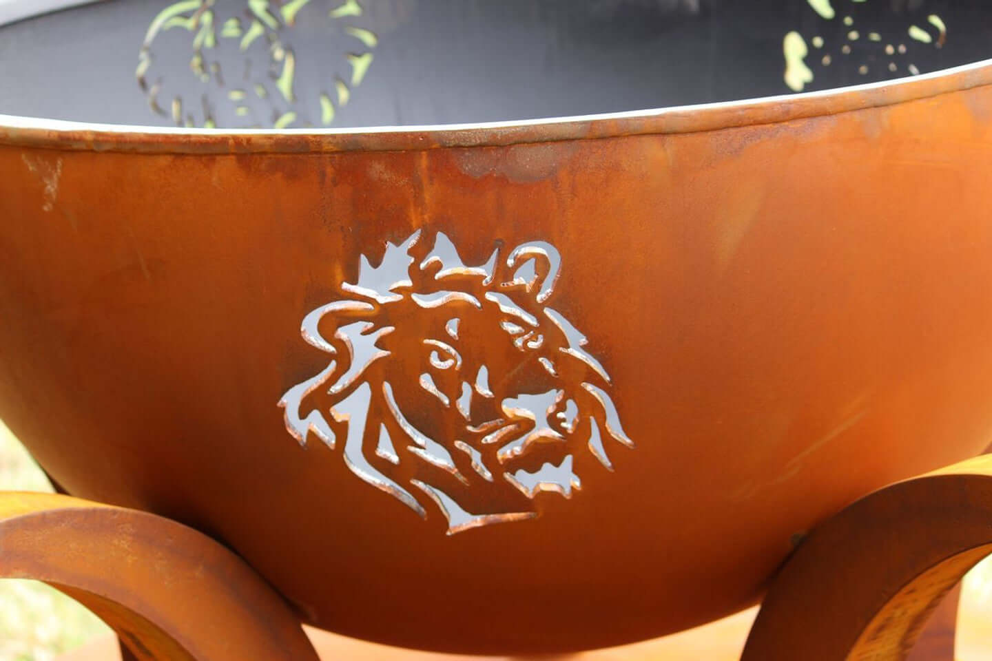 Africa's Big Five Fire Pit - close up logo